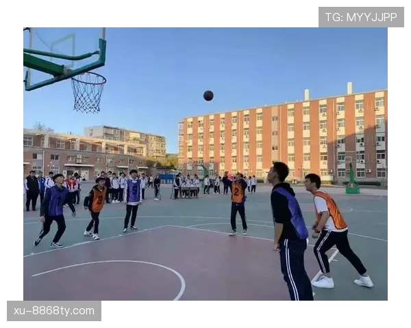 篮球规则详解:脚踢球违例的定义与判定原则 篮球规则详解:脚踢球违例的定义与判定原则